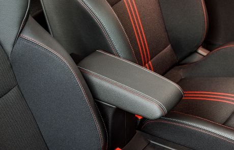 Automotive: Mittelarmlehne Schock Group: Anwendung, Branche, Automotive, Mittelarmlehne